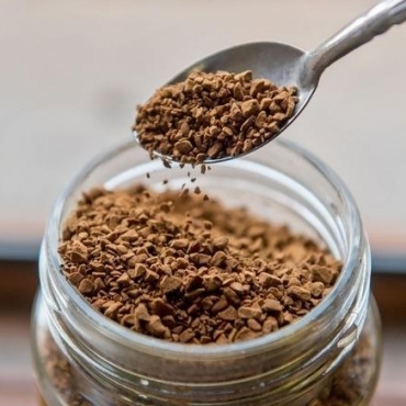 Сім причин пити розчинну каву, навіть якщо зазвичай ви пєте зернову фото