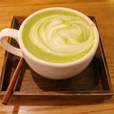 Чи корисний зелений чай з молоком - фото